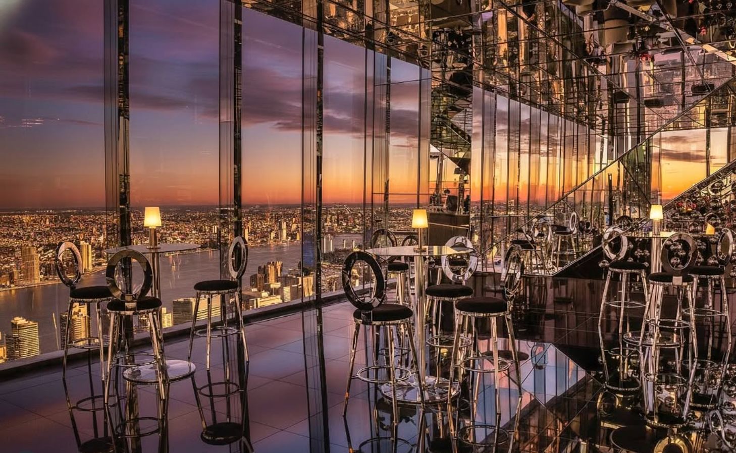 Stylish event space with stunning city views, suitable for weddings and corporate gatherings in Manhattan.